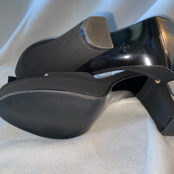 Black Platform Chunky Heels - Picture 9 of 14